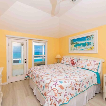Thatch Hill - Renovated Beach House With Pool, Short Walk To The Rum Point Club Driftwood Village Екстер'єр фото