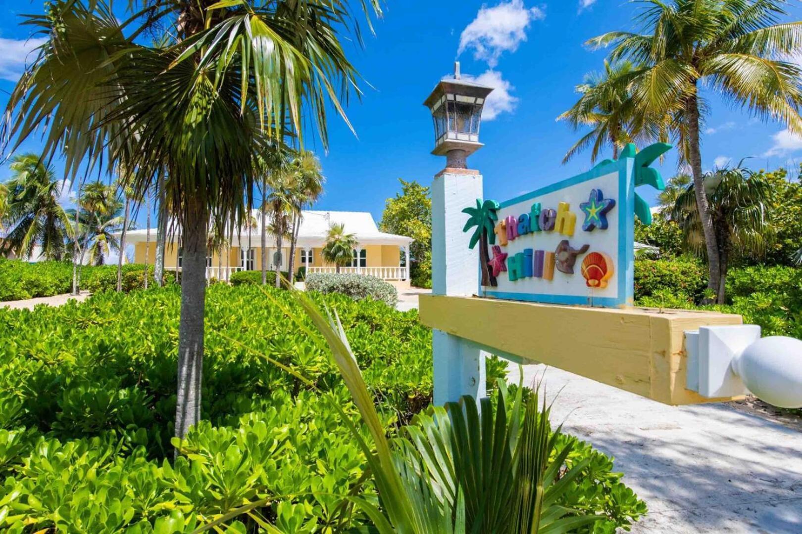 Thatch Hill - Renovated Beach House With Pool, Short Walk To The Rum Point Club Driftwood Village Екстер'єр фото