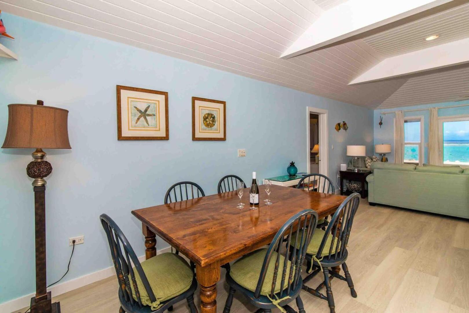 Thatch Hill - Renovated Beach House With Pool, Short Walk To The Rum Point Club Driftwood Village Екстер'єр фото