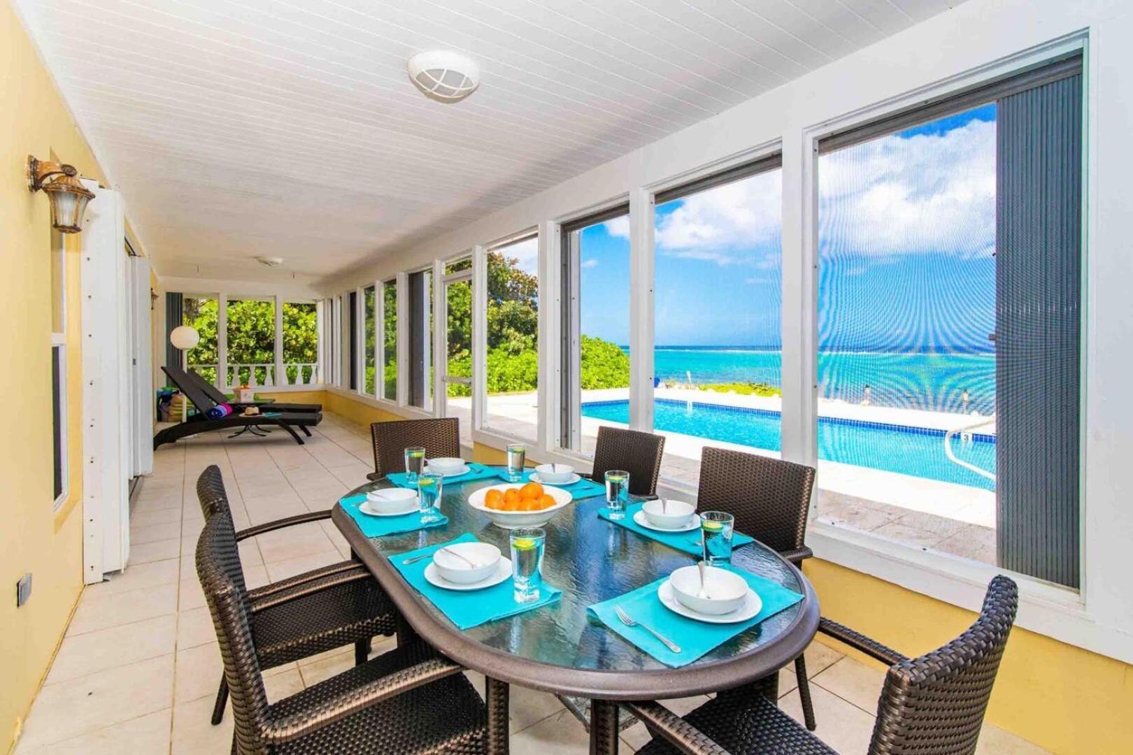 Thatch Hill - Renovated Beach House With Pool, Short Walk To The Rum Point Club Driftwood Village Екстер'єр фото