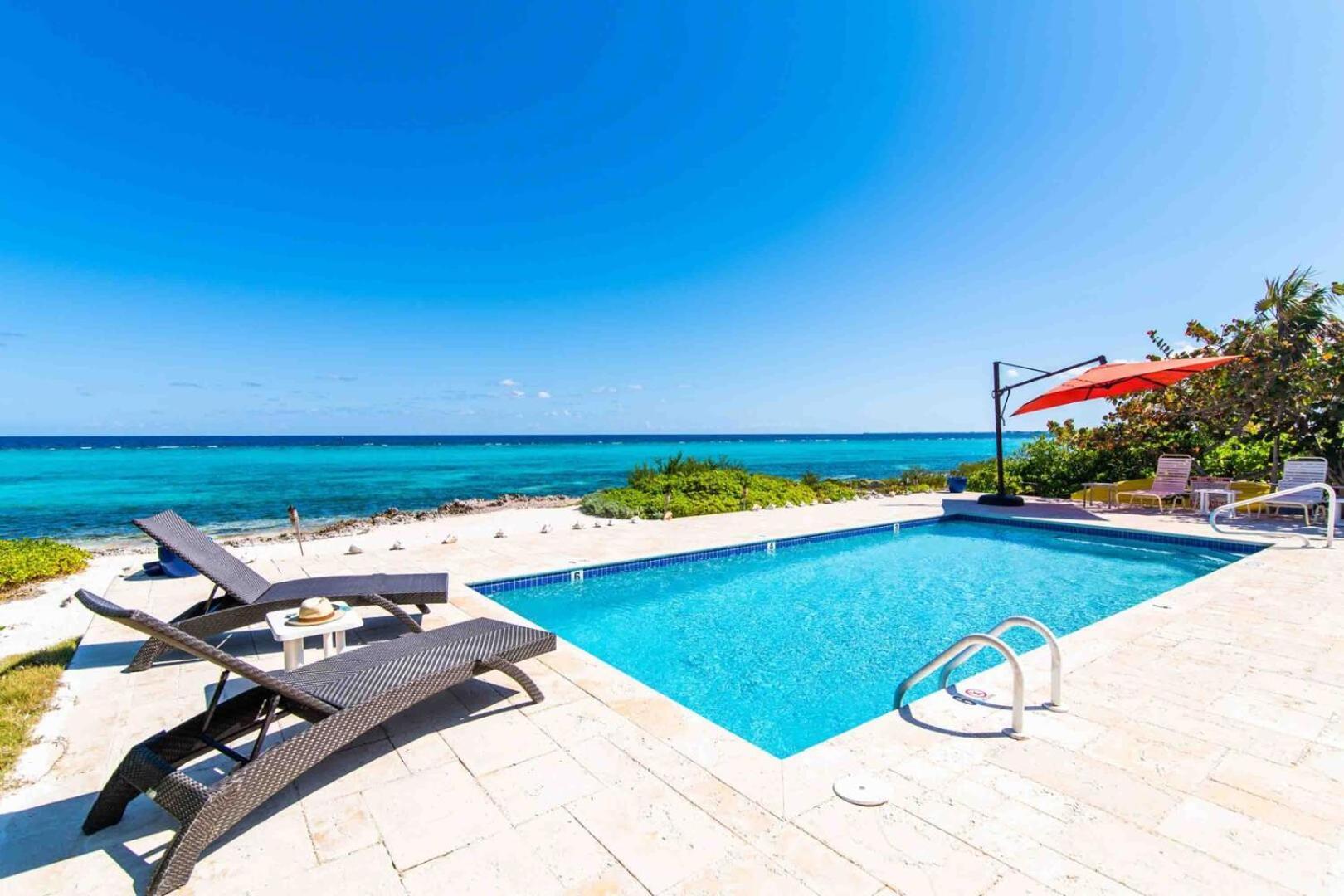 Thatch Hill - Renovated Beach House With Pool, Short Walk To The Rum Point Club Driftwood Village Екстер'єр фото
