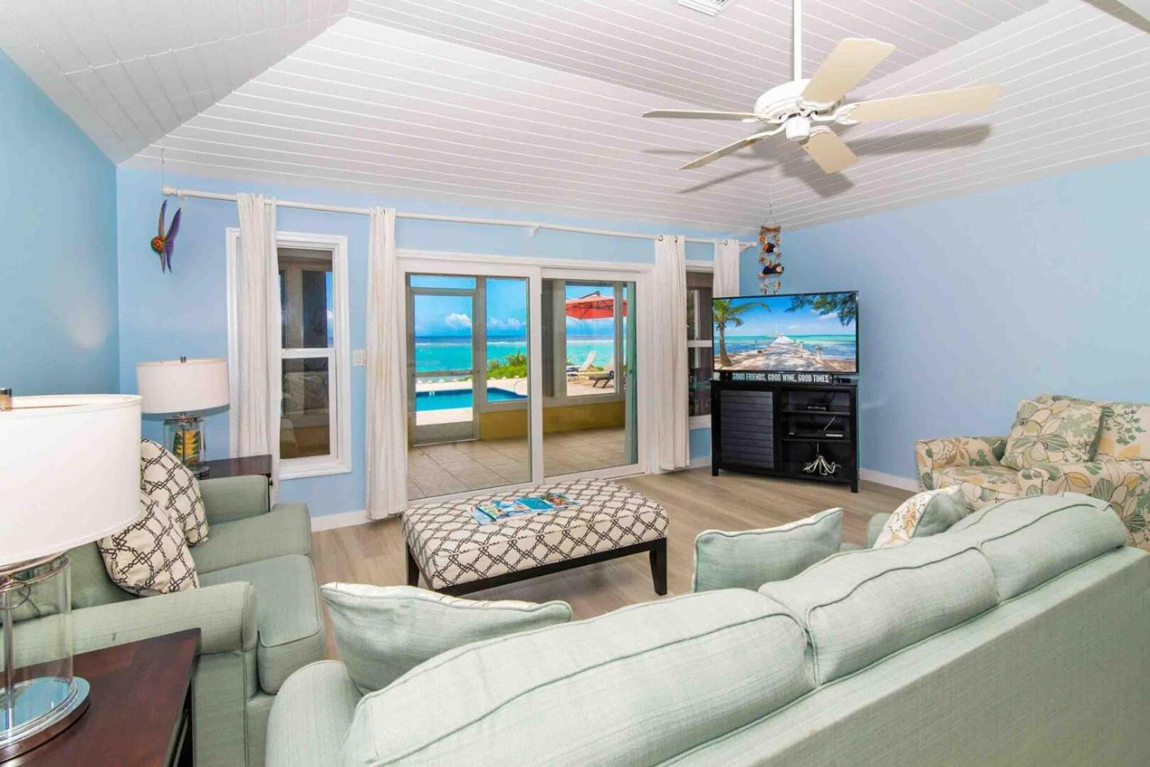 Thatch Hill - Renovated Beach House With Pool, Short Walk To The Rum Point Club Driftwood Village Екстер'єр фото